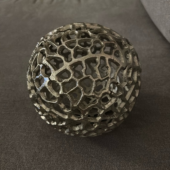 Decorative silver sphere - Picture 1 of 2